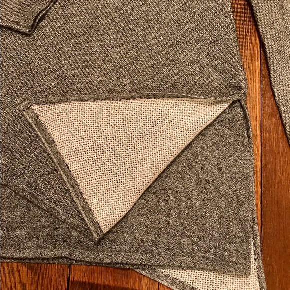 White House Black Market Size Med Asymmetric Tunic - Picture 5 of 6